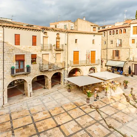 Cintet 22 Vive En El Casco Antiguo De Besalu