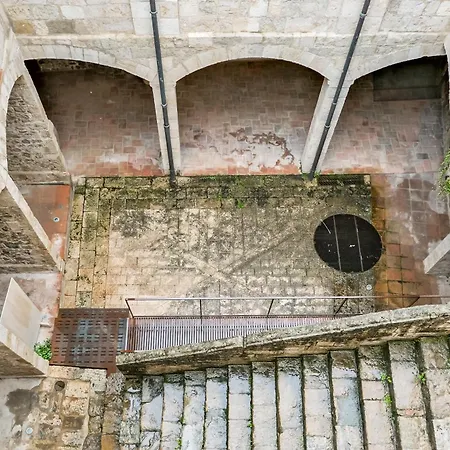 Cintet 22 Vive En El Casco Antiguo De